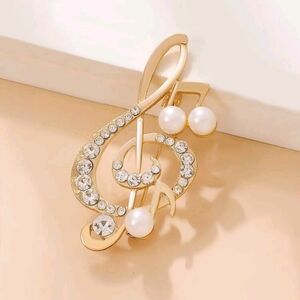 Elegant Gold Treble Clef Music Note Brooch with Faux Pearls And Rhinestones